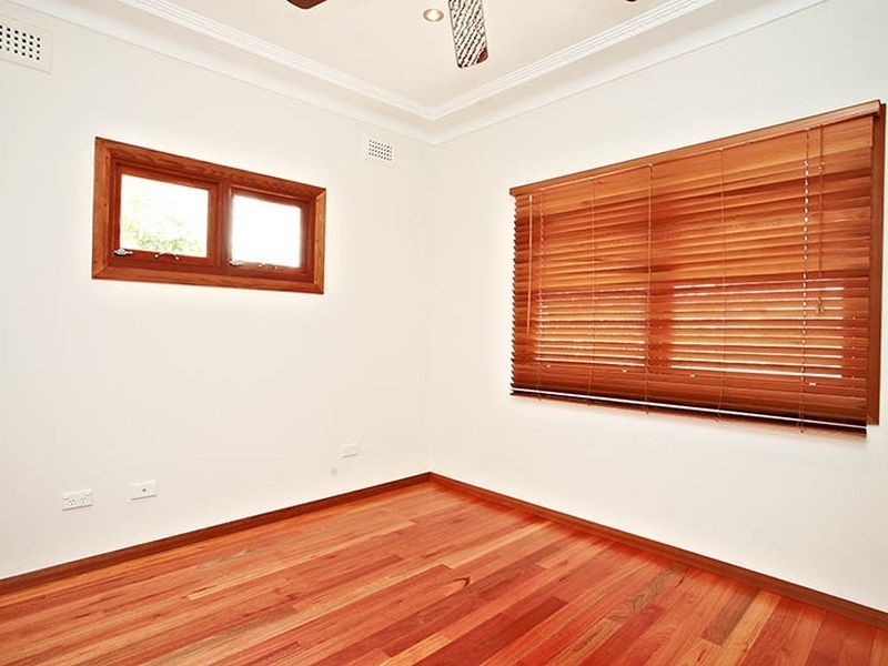10 Nairn Street, Kingsgrove NSW 2208