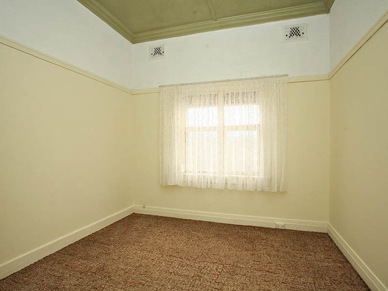 2 Roy Street, Kingsgrove NSW 2208