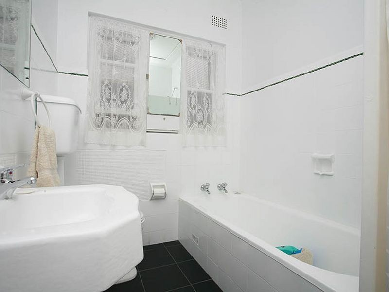 37 Ashby Street, Kingsgrove NSW 2208