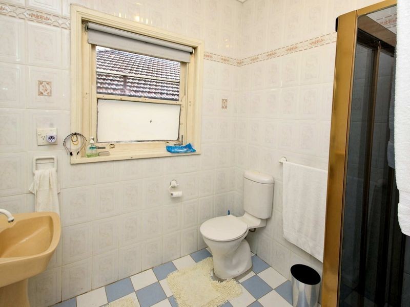 25 Kinsel Avenue, Kingsgrove NSW 2208