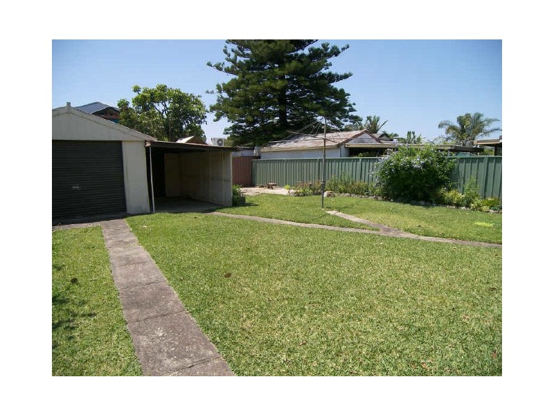 18 Rosebank Avenue, Kingsgrove NSW 2208