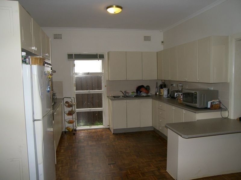 5 Roseland Avenue, Roselands NSW 2196