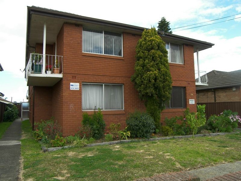 2/18 Augusta Street, Punchbowl NSW 2196