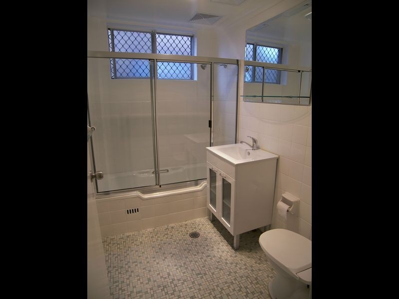 2/18 Augusta Street, Punchbowl NSW 2196