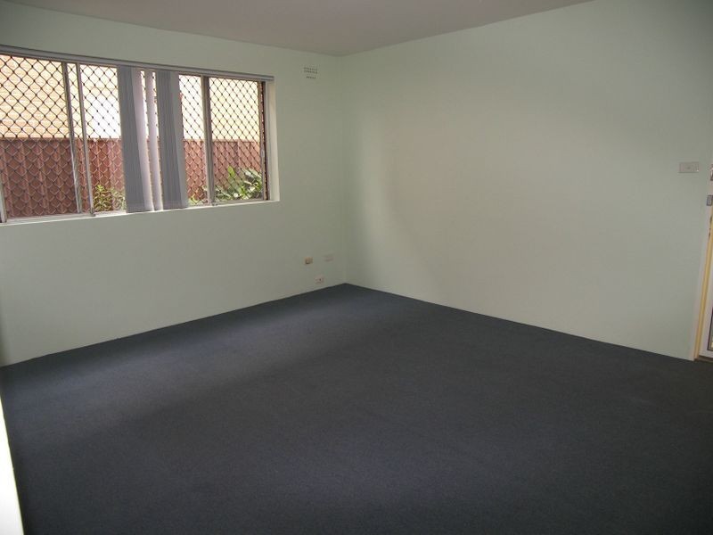 2/18 Augusta Street, Punchbowl NSW 2196