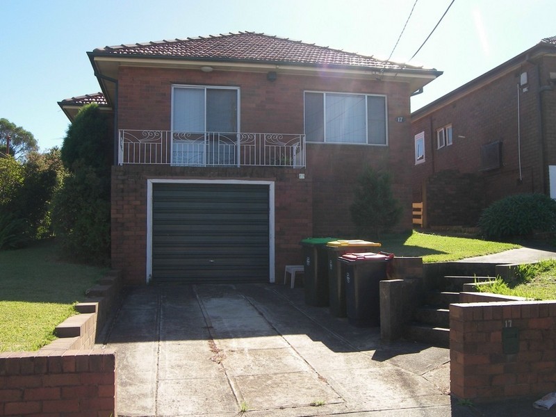 17 Pacific Street, Kingsgrove NSW 2208