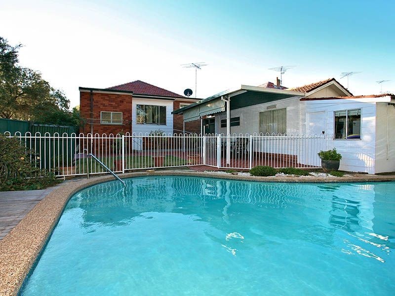 16 Warejee Street, Kingsgrove NSW 2208