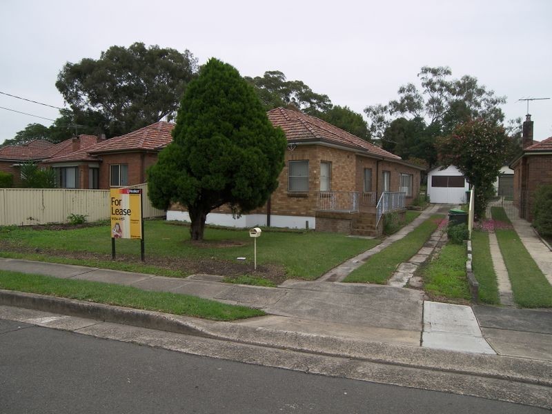 1 Bundara Street, Beverly Hills NSW 2209