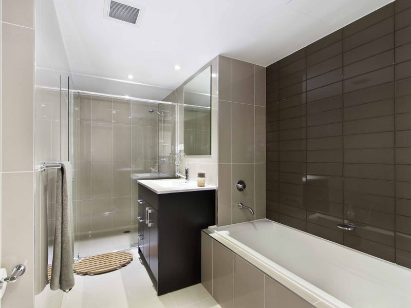 62-80 Rowe St, Eastwood NSW 2122