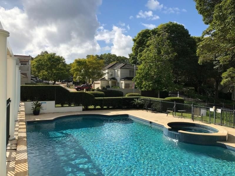 8 Madison Ave, Carlingford NSW 2118