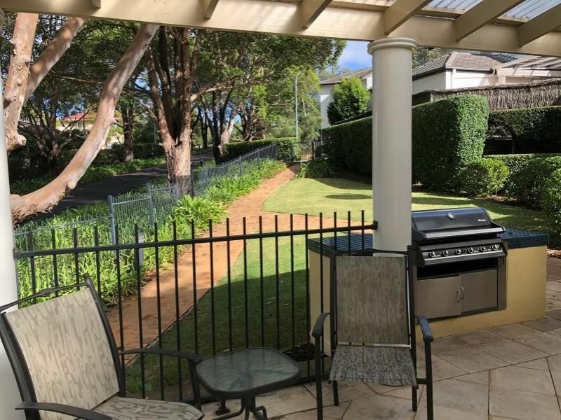 8 Madison Ave, Carlingford NSW 2118