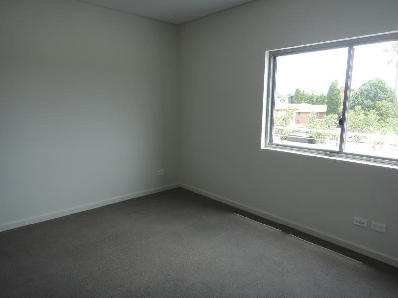 52-76 Rowe St, Eastwood NSW 2122