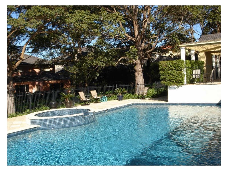 8 Madison Ave, Carlingford NSW 2118