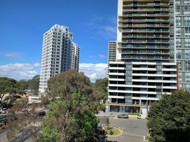 Apartment 606/1 Saunders Close, Macquarie Park NSW 2113
