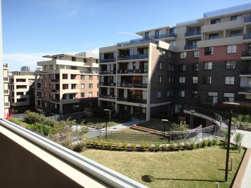 6 Porter Street, Meadowbank NSW 2114