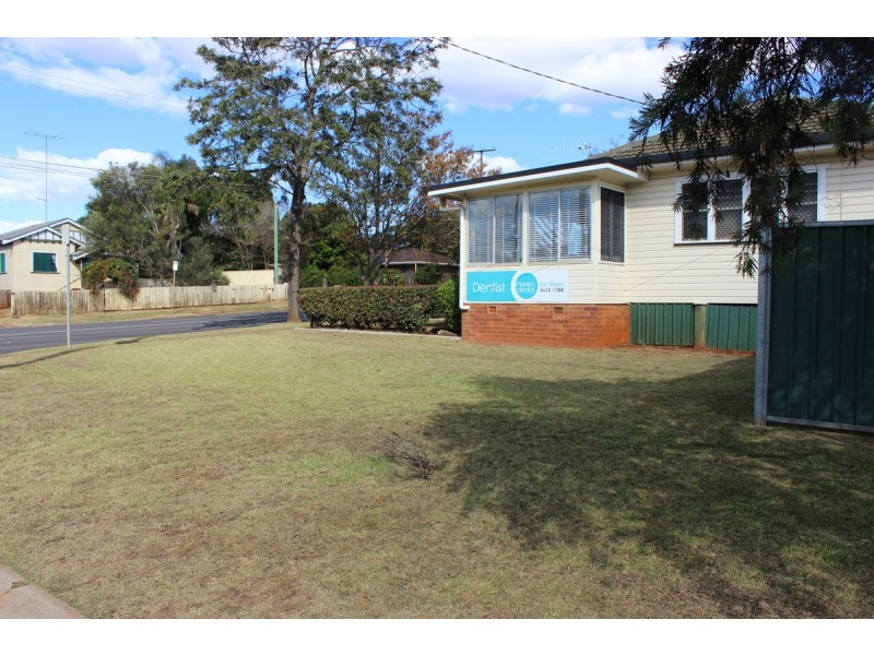 351 Tor Street, Wilsonton QLD 4350