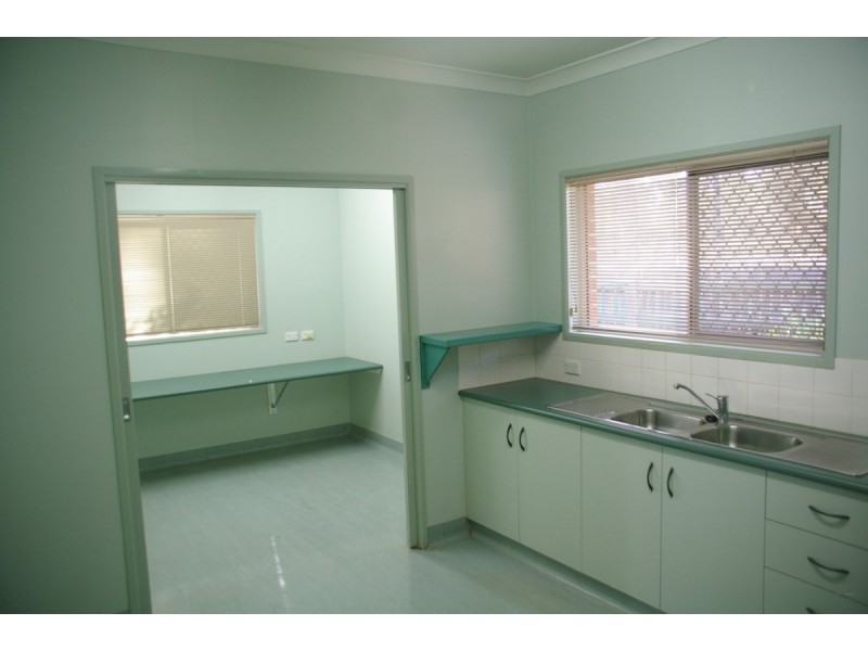 Shop 10/2 Plaza Circuit, Highfields QLD 4352