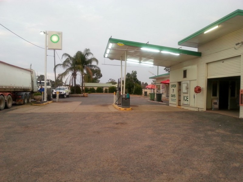 BP Roadhou 16 Wambo Street, Condamine QLD 4416