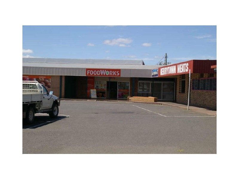 9 Toowoomba Road, Oakey QLD 4401