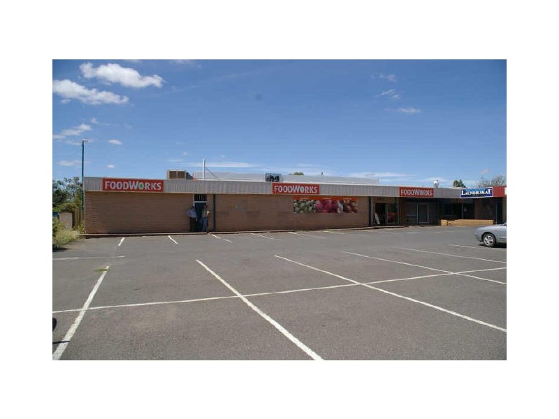 9 Toowoomba Road, Oakey QLD 4401