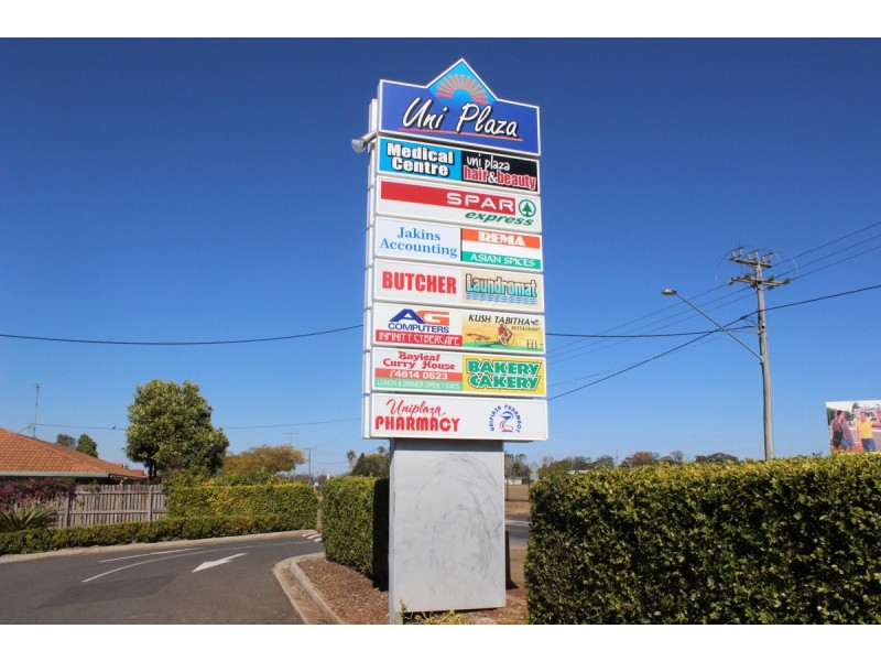 4a/462 West Street, Kearneys Spring QLD 4350