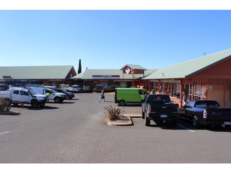 4a/462 West Street, Kearneys Spring QLD 4350