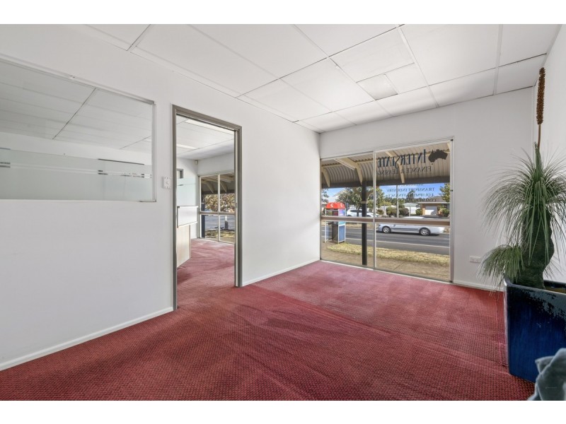 417 Bridge Street, Wilsonton QLD 4350
