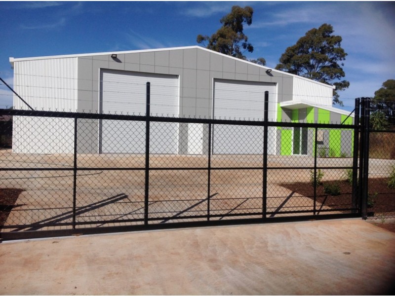 27 Croft Crescent, Harristown QLD 4350
