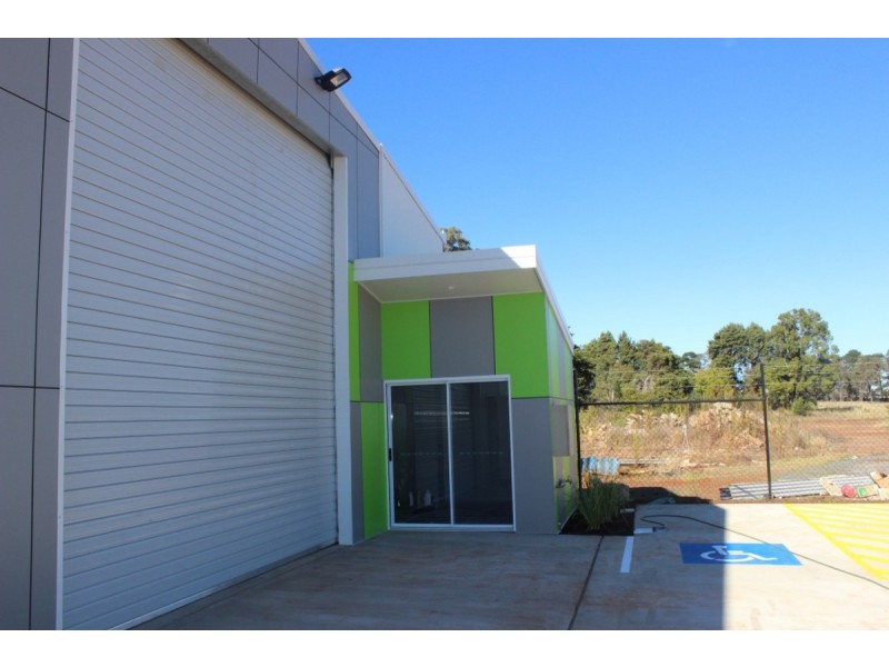 27 Croft Crescent, Harristown QLD 4350