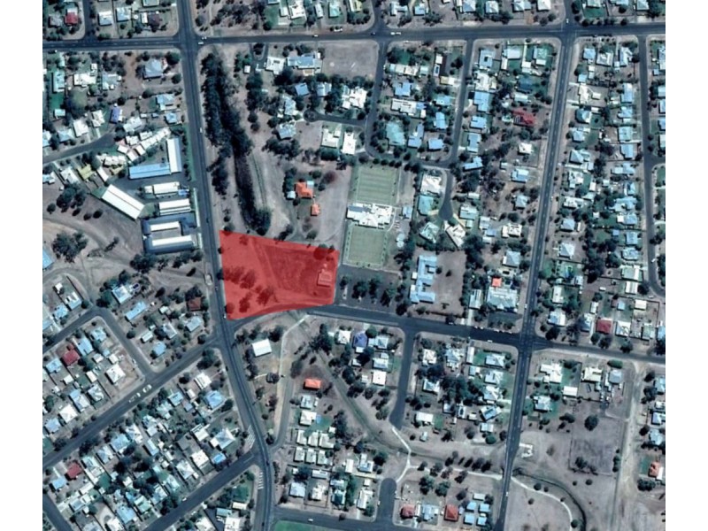 39 Lovell Street, Roma QLD 4455