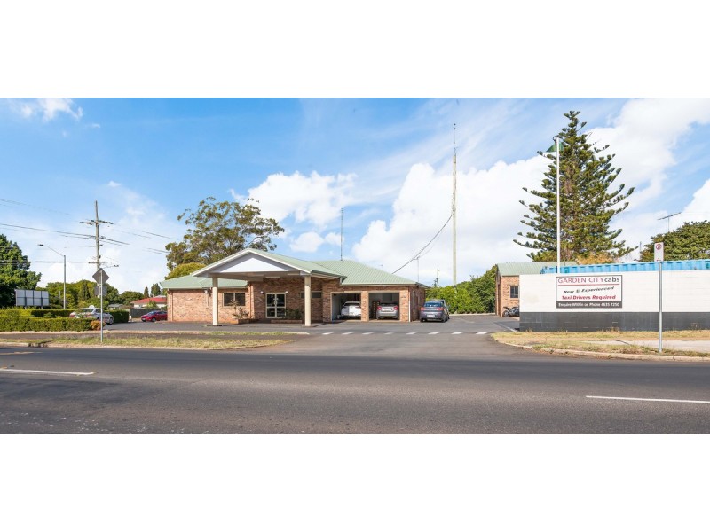 84 Drayton Road, Harristown QLD 4350