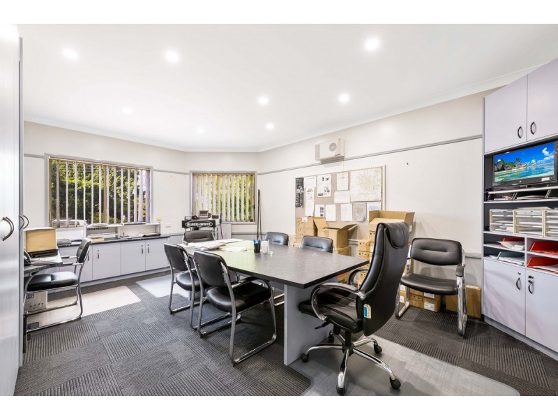 84 Drayton Road, Harristown QLD 4350