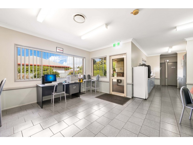 84 Drayton Road, Harristown QLD 4350