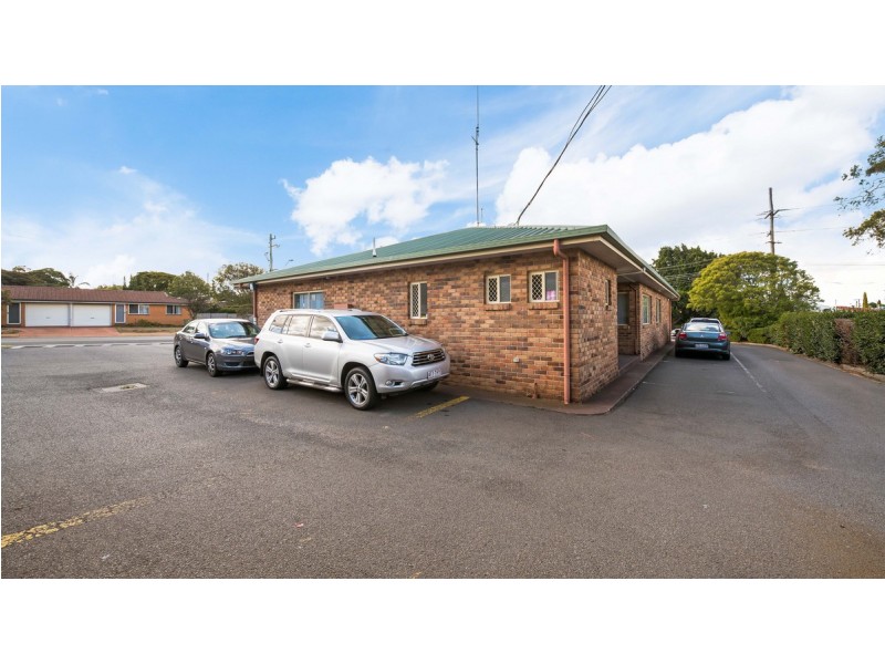 84 Drayton Road, Harristown QLD 4350