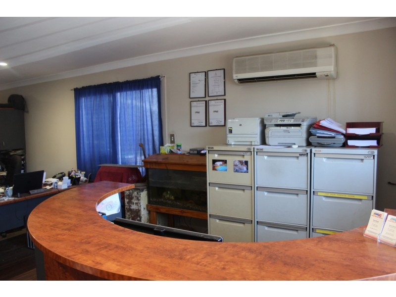 Unit 2/6-8 Production Court, Wilsonton QLD 4350