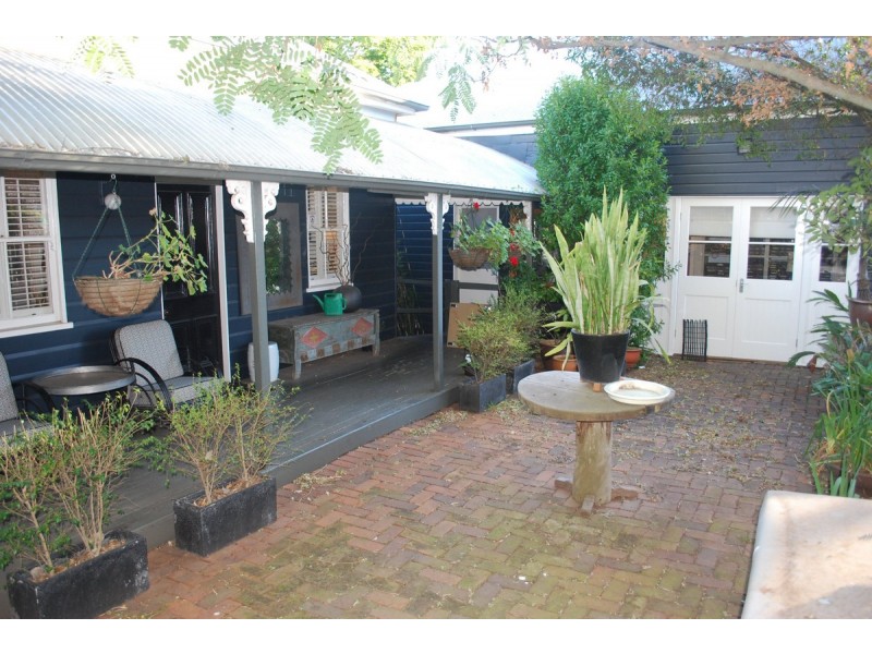 120 Bridge Street, East Toowoomba QLD 4350