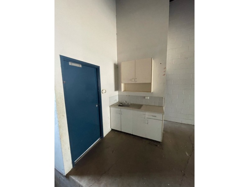 4/161 James Street, South Toowoomba QLD 4350