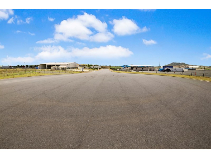 Lot 9/57 Heinemann Road, Wellcamp QLD 4350