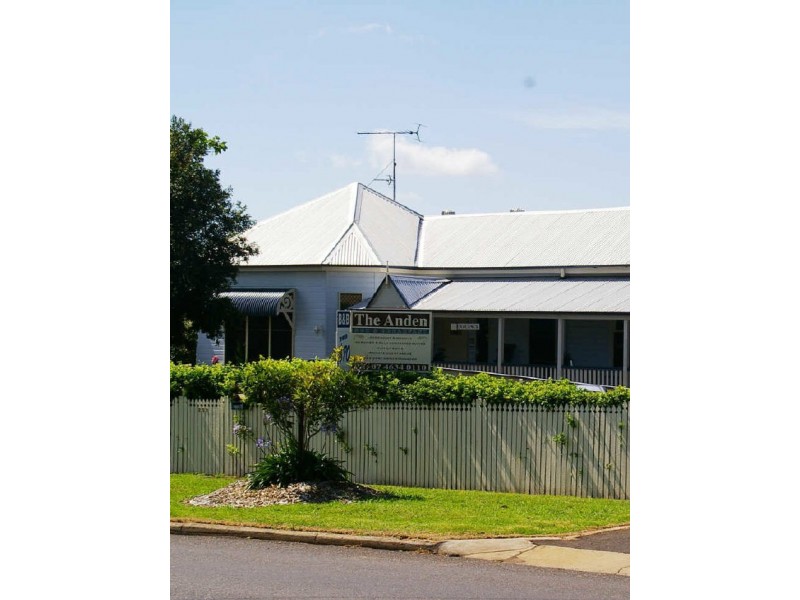 252 North Street, Rockville QLD 4350