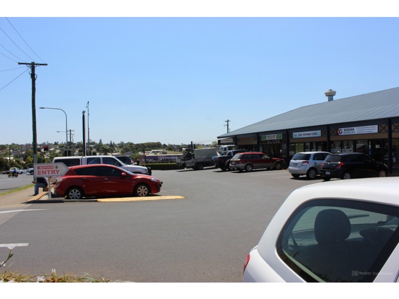 Shop 4/692 Ruthven Street, South Toowoomba QLD 4350