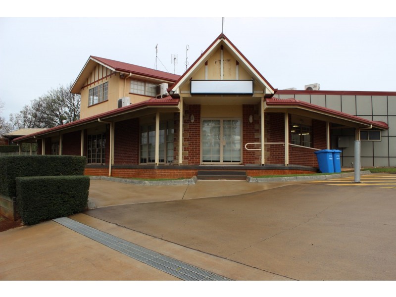 17 Kitchener Street, East Toowoomba QLD 4350
