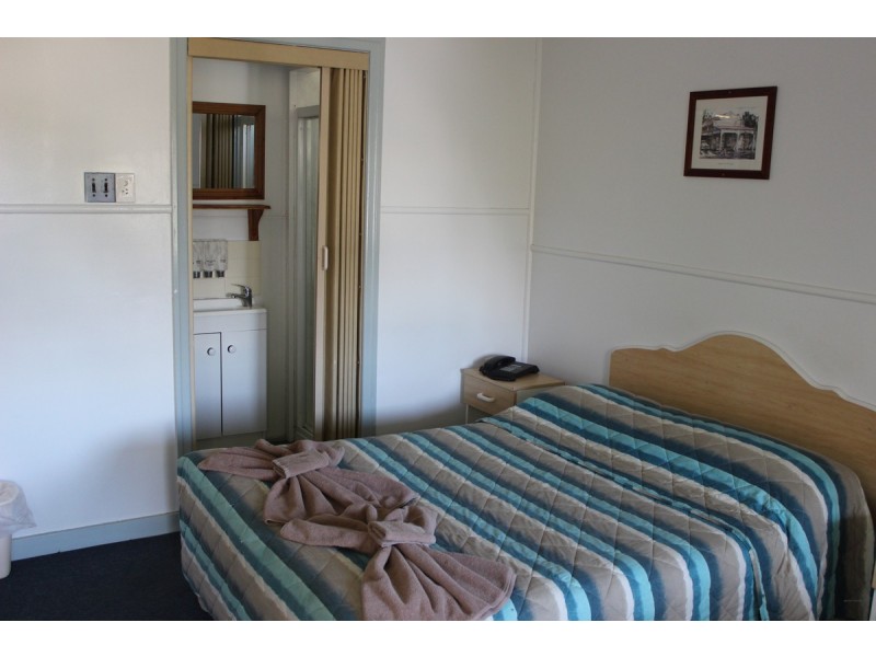 75-77 Quintin Street, Roma QLD 4455