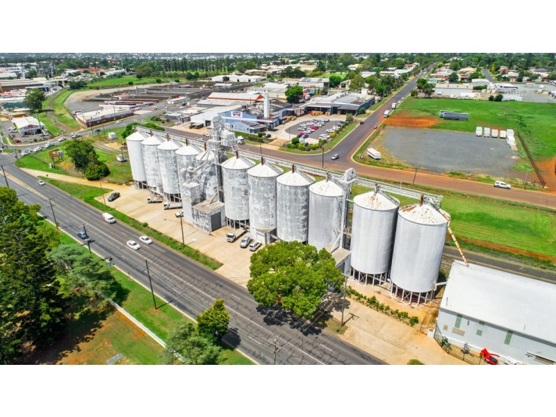 186a Anzac Avenue, Harristown QLD 4350