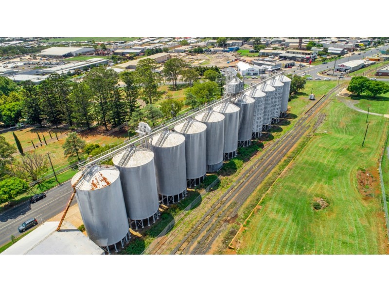 186a Anzac Avenue, Harristown QLD 4350