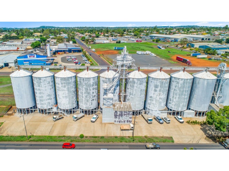 186a Anzac Avenue, Harristown QLD 4350