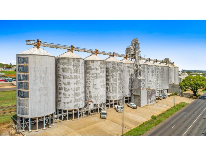 186a Anzac Avenue, Harristown QLD 4350