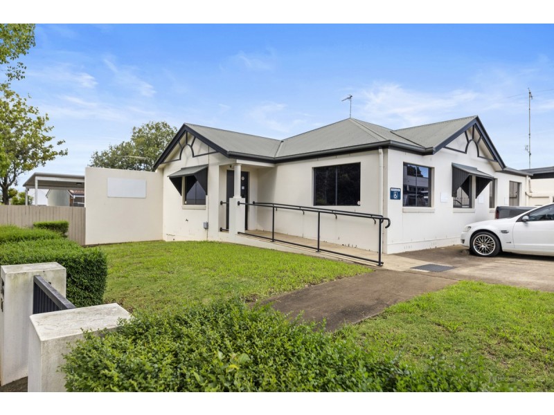 196 Hume Street, East Toowoomba QLD 4350