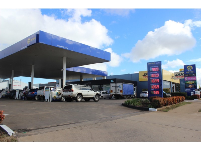 328 James Street, Harristown QLD 4350