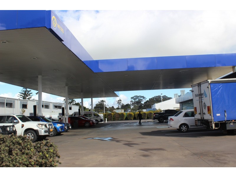 328 James Street, Harristown QLD 4350