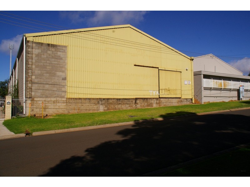 10 Makepeace Street, North Toowoomba QLD 4350